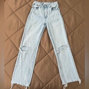 Abercrombie Distressed Women's 90s ultra high rise cropped distressed jeans